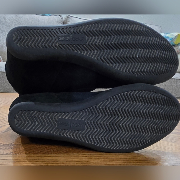 Minnetonka black suede ankle boots - Picture 5 of 8